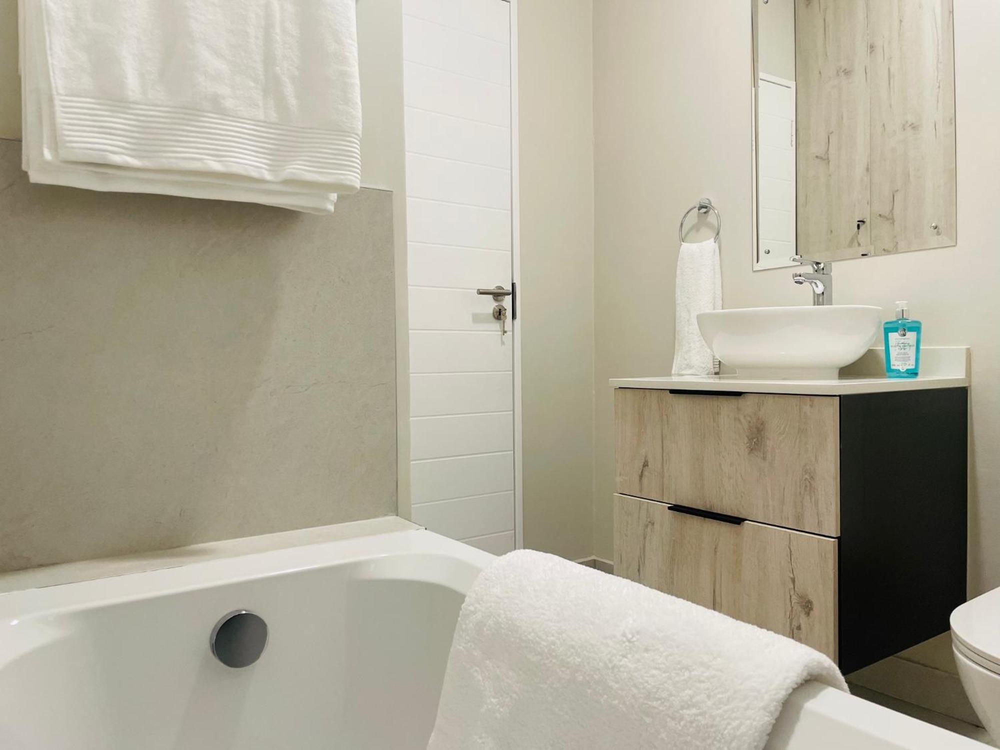 Mikeys Place On New: 2Bed2Bath No.1 With Free Wifinetflix Midrand Eksteriør billede